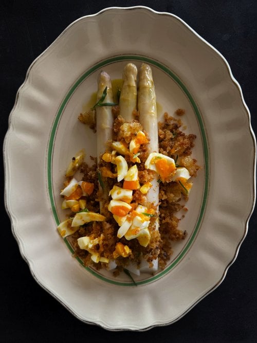 Image for article: White asparagus polonaise